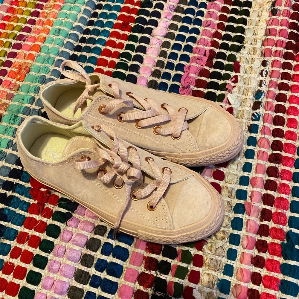 Suede Rose Converse